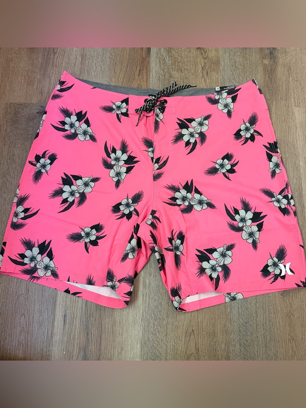 NEW Hurley Pink, Gray, & Black Hawaiian Floral Boardshorts